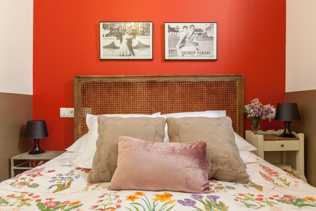 Apartamentos Mariscal เซบีญา ภายนอก รูปภาพ