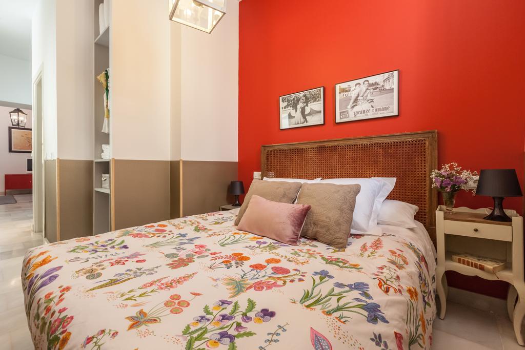 Apartamentos Mariscal เซบีญา ภายนอก รูปภาพ