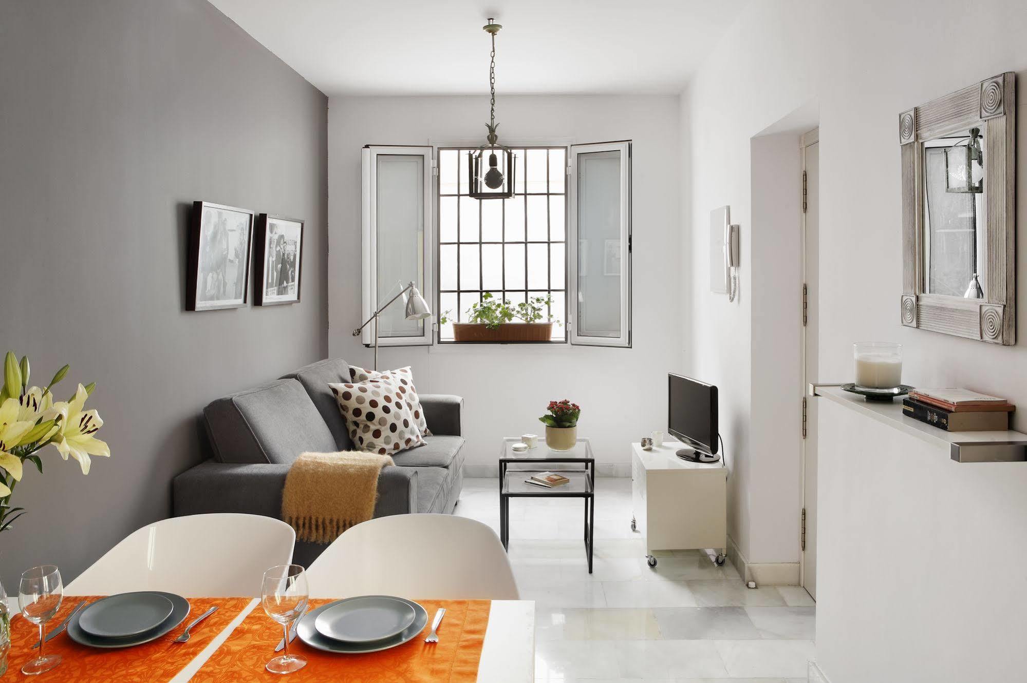 Apartamentos Mariscal เซบีญา ภายนอก รูปภาพ